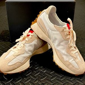 New Balance 327 (Turtle Dove & Munsell White)